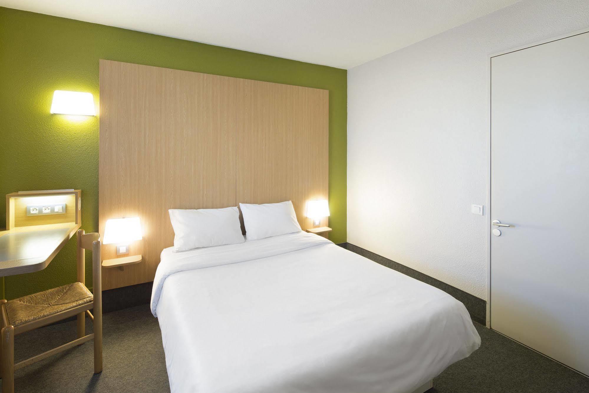 B&B Hotel Maurepas Eksteriør billede